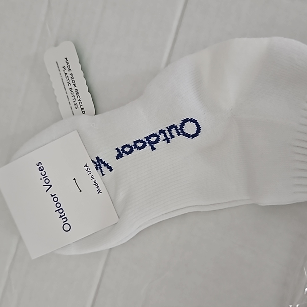 Outdoor Voices Graphic Crew Socks, S/M, classic crew, NWT,White